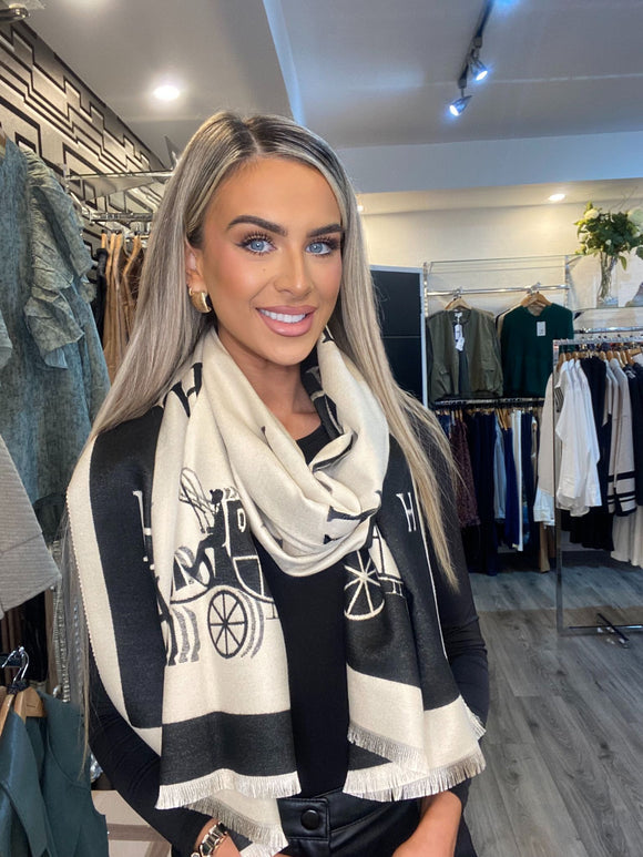BLACK/CREAM REVERSIBLE H SCARF