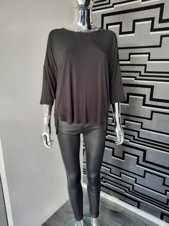 Black lightweight Top