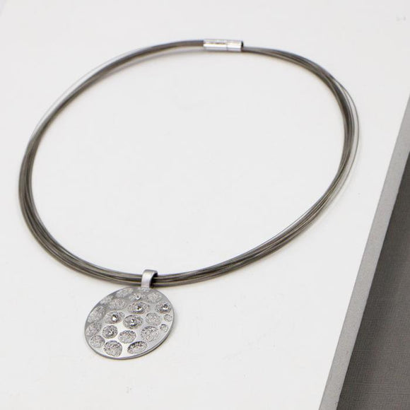 DIMPLED CIRCLE WITH DIAMANTES ON SHORT MULTI-CABLE NECKLACE