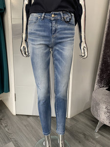 Fly Girl Mid Rise Skinny Jean